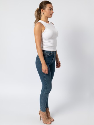 Model Aleksandra 78701