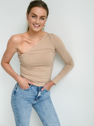 Model Tess  78973