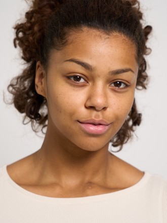 Model Tanita Karyn 81623