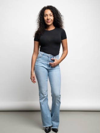 Model Ana Karolina 82053