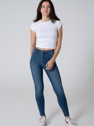 Model Vivianna 82848