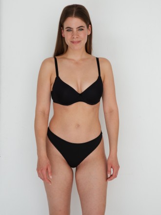 Model Anisia 86204