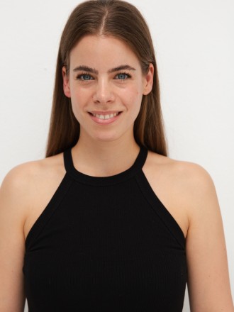 Model Anisia 86204
