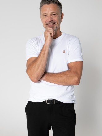 Model Karim 87689