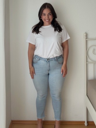 Model Daniela Lucia 88467
