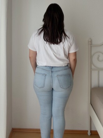 Model Daniela Lucia 88467