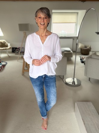 Model Maggie 8866
