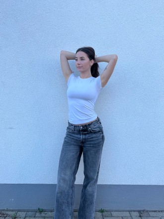 Model Sarah 89961
