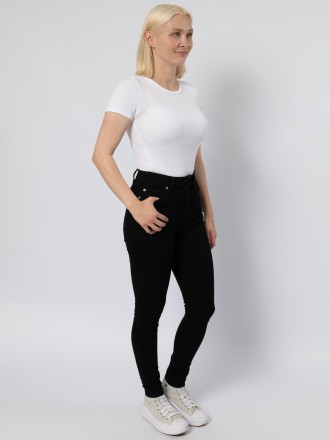 Model Jennifer  92409