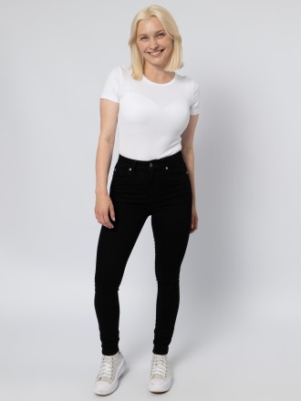 Model Jennifer  92409