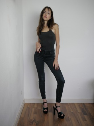 Model Maja Elisabeth 92804