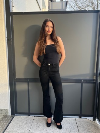 Model Julia 93214