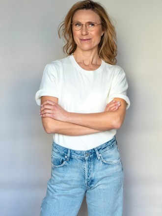 Model Elena 93281