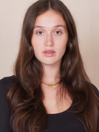 Model Pauline  94865