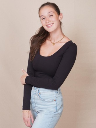 Model Pauline  94865