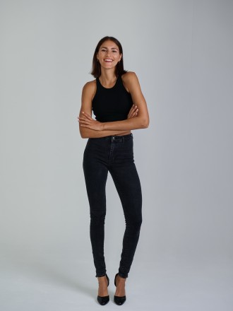 Model Michelle 97049