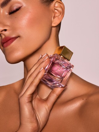 Model Michelle 97049